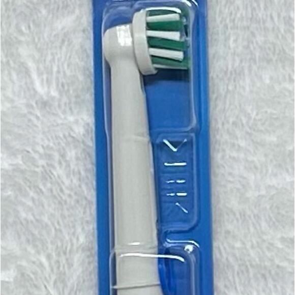 Oral-B Replacement Toothbrush Heads - Picture 3 of 4